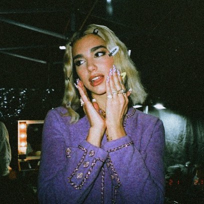 duaswine's tweet photo. dua lipa in purple — a thread: https://t.co/slPm0zrPnJ