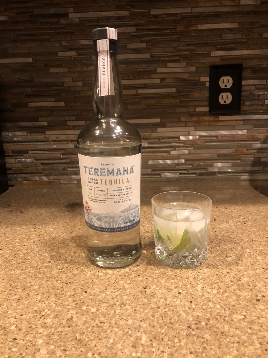 bryan_settle5's tweet photo. @1982Trav @TheRock @Teremana @TheRock says it’s Friday so open up a can of @Teremana and drink your candy ass to sleep. https://t.co/rF0FmM5hFn