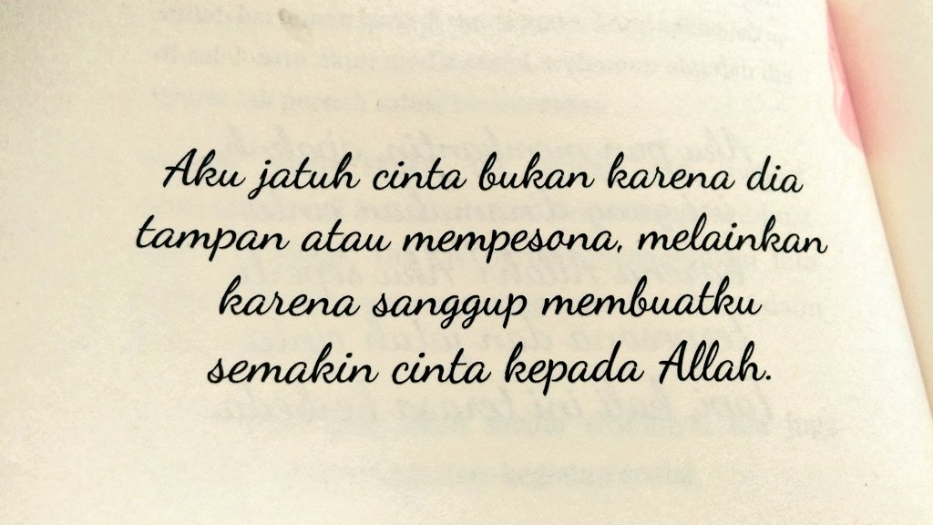 qultummedia's tweet photo. Saat Allah menjadi alasan mengapa kamu mencintainya, kamu akan menemukan makna terdalam dari cinta itu sendiri.

- Dalam buku Bingkisan Surga untuk Muslimah. @_indadari_ https://t.co/QtKXaL6ilD