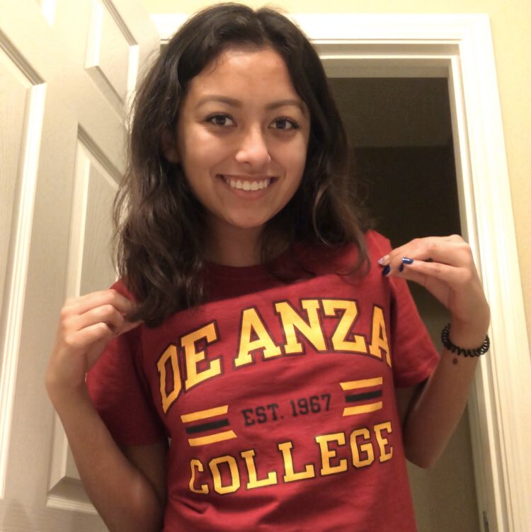 mcguire_marissa's tweet photo. i’m going to De Anza ❤️💛 then transferring to UC Davis 💛💙 #MHHSCLASS2020 #MHHSdecisionday https://t.co/xASZQD4PUt