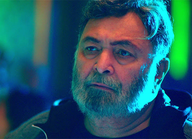 VKPrashu2818's tweet photo. Tears in my eyes after writing this that woke up to another tragic news of passing away,
'SIR RISHI KAPOOR'๐๐๐
Condolences to his family, To his loved ones. Even I'm one of his biggest fan that I couldn't realy bare this lose for entire Hindi industry.
#RestInPeace #RishiK https://t.co/CFtH6JxZTd