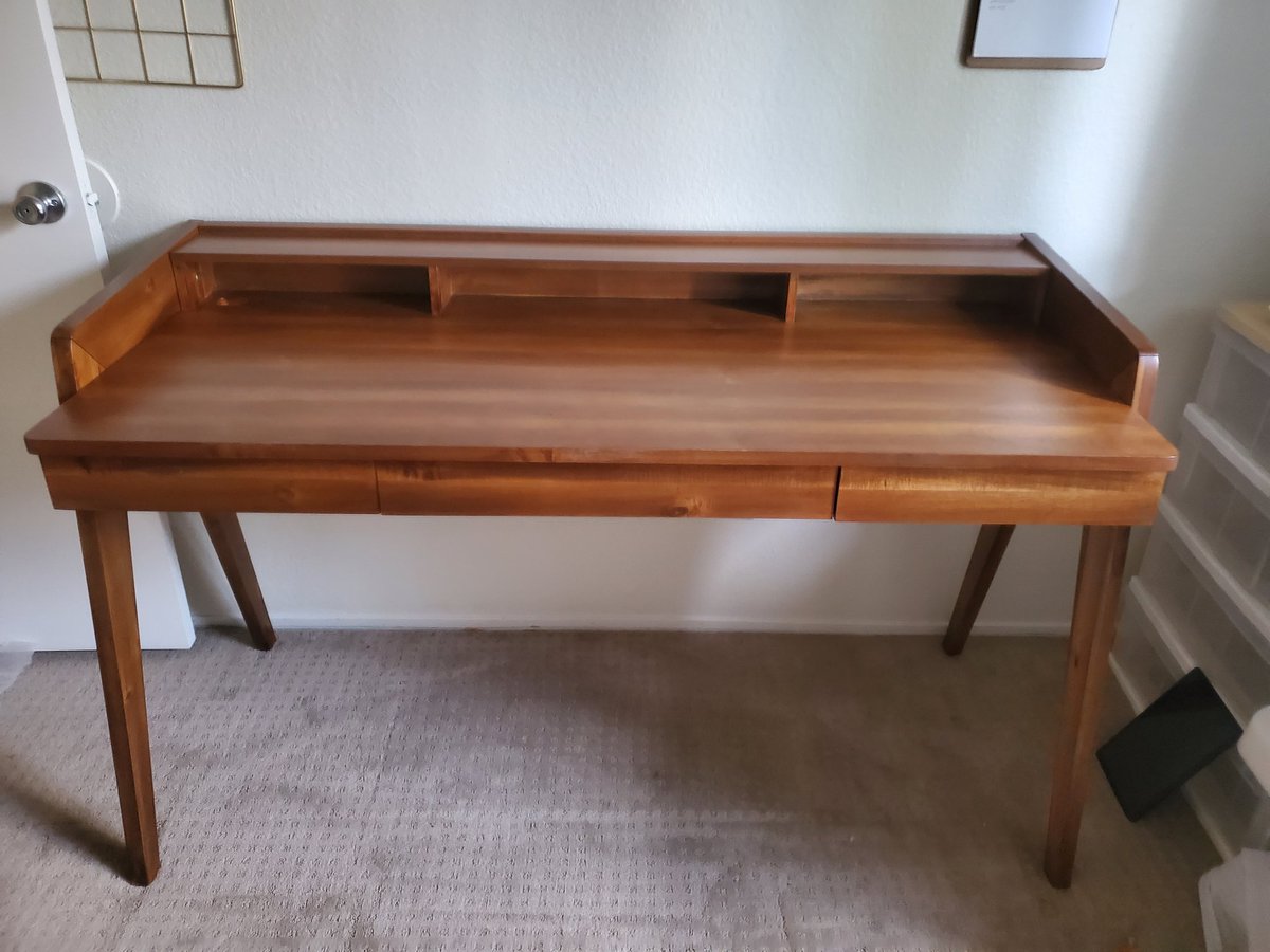 SerenaInSac's tweet photo. I've changed my work area 7 times while WFH. Hopefully I've been my final WFH destination with my forever desk from @CB2 !
Don't ask me how long it took...👷🏽♀️
#productivity #comeintomyoffice #DuoMe #webinars #ergonomic https://t.co/LKpvQ9d5LO