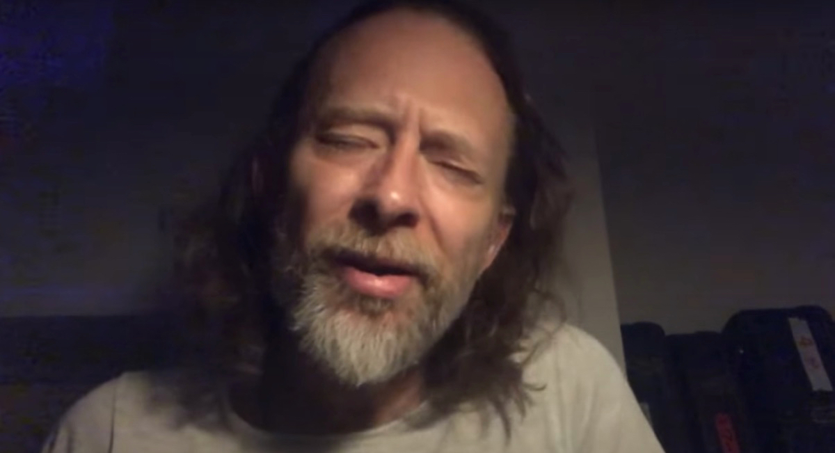 consequence's tweet photo. Watch Thom Yorke debut a brand new song called "Plasticine Figures": https://t.co/0HwNHaykUH https://t.co/UBZkCfDD4G