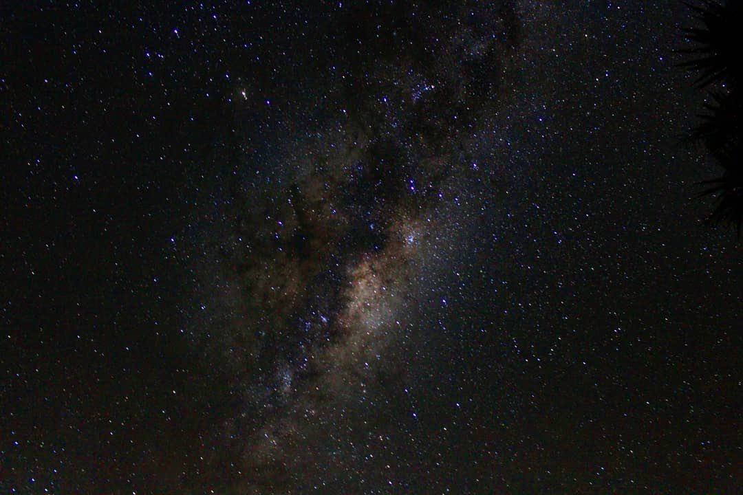 l_murgo's tweet photo. How can you look at a starry sky like this and not believe in magic? My nightly view outside my little lockdown home. 🌟 https://t.co/lTmYAnDTxY