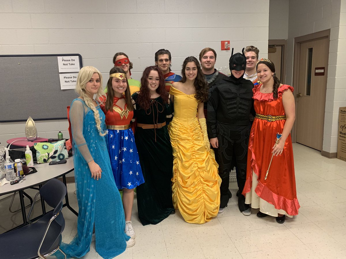 nataliehenne1's tweet image. Fun Memories ❤️ #scnblessed #seniors2020 
@SCNStuCo @StCharlesNorth