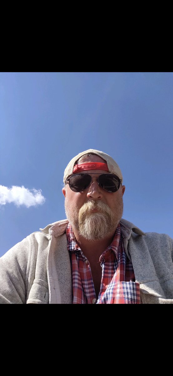 hide your wives, dad got new glasses😎