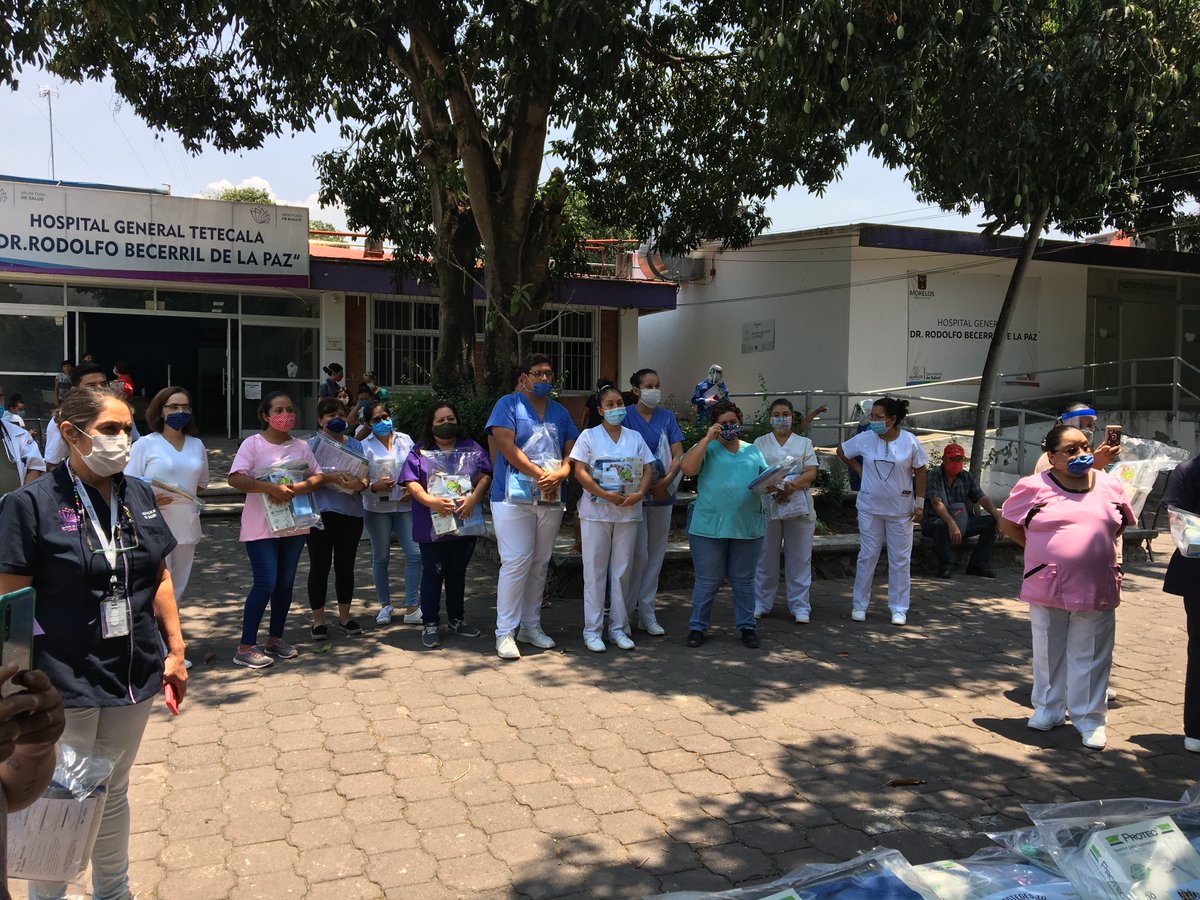 Erikadelfierro's tweet photo. #FundacionSapiencia AC y la empresa #Degasa entregan equipo de protección a personal del Asilo El Buen Señor, Hospital General de #Tetecala y en centros de salud de Tetecala, Coatlán del Río, #Miacatlán y #Mazatepec #Morelos #QuedateEnCasa #CoronavirusMx #Covid19 https://t.co/TfqBamYTOF