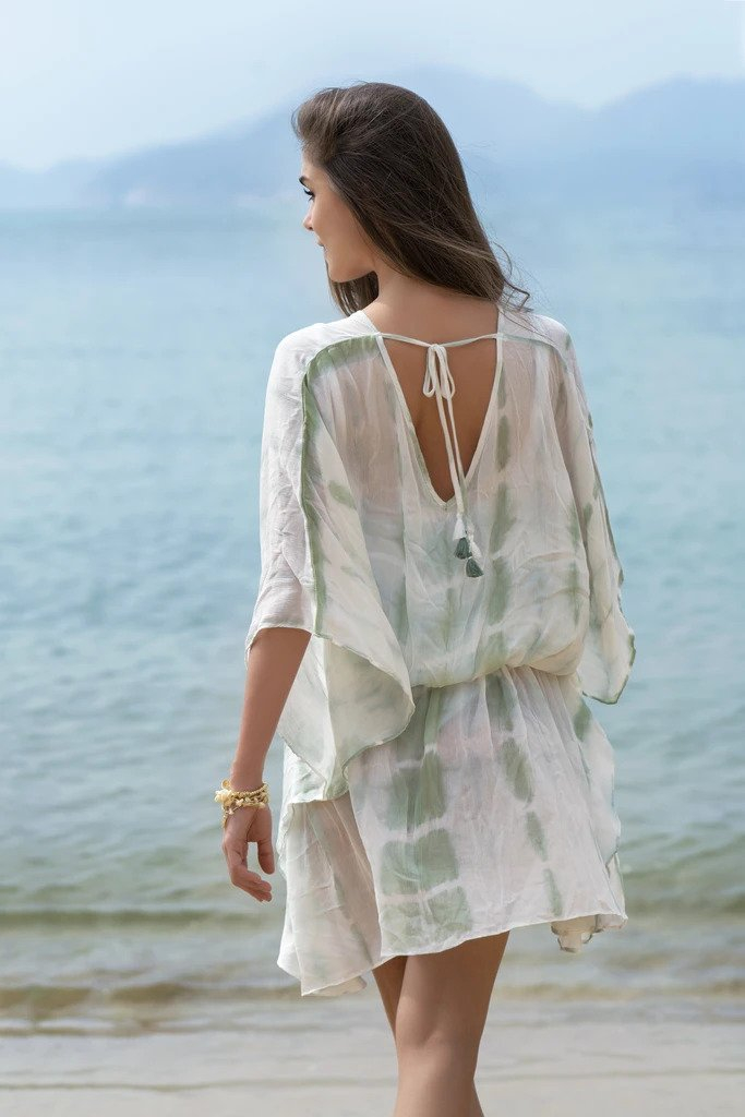 bombayandcedar's tweet photo. Our last spoiler for today! Each May Lifestyle Box will include a kimono or cover-up by @shiraleahchicago! What will you choose?

#subscriptionbox #giftbox #giftformom #veganbox #tiedye #kimono #coverup #tunic #beachware #beachstyle #summerstyle https://t.co/GeK7N5cRPL