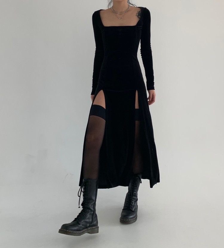 i love this style. it’s slightly 90s, but with a hint of something else i can’t put my finger on