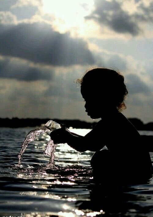 لا تعتمد على كلمة "قالوا لي" لتحكم على الناس والأشياء. جرّب بنفسك، فكم من سراب ظنه الناس يبنوع ماء! #حكمه