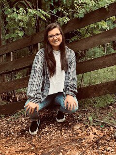 Our first featured cheerleader is Alyssa C. Alyssa has been cheering for 10 years and three years at Lincoln. She likes to paint, travel, binge watch Netflix, and of course cheer. Welcome Alyssa to the LHS 2020-2021 cheer squad.