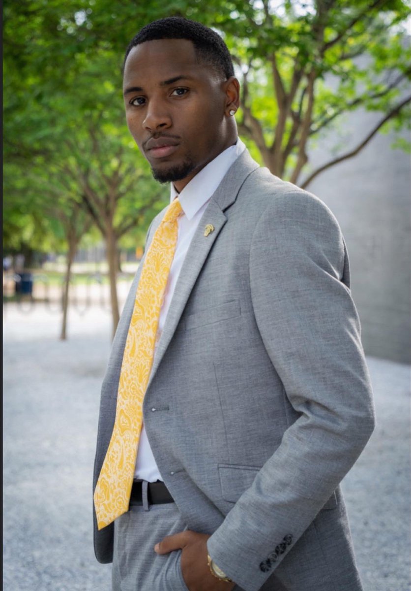 JetFlyChris's tweet photo. •Apply Pressure⚖️•
•
•
•
📸: @presidentquan_
#ApplyPressure #BlackMenSmiling #Hbcumeninsuits #NoJuiceEnt #PhlyAlphas https://t.co/RKhzAHrXtQ