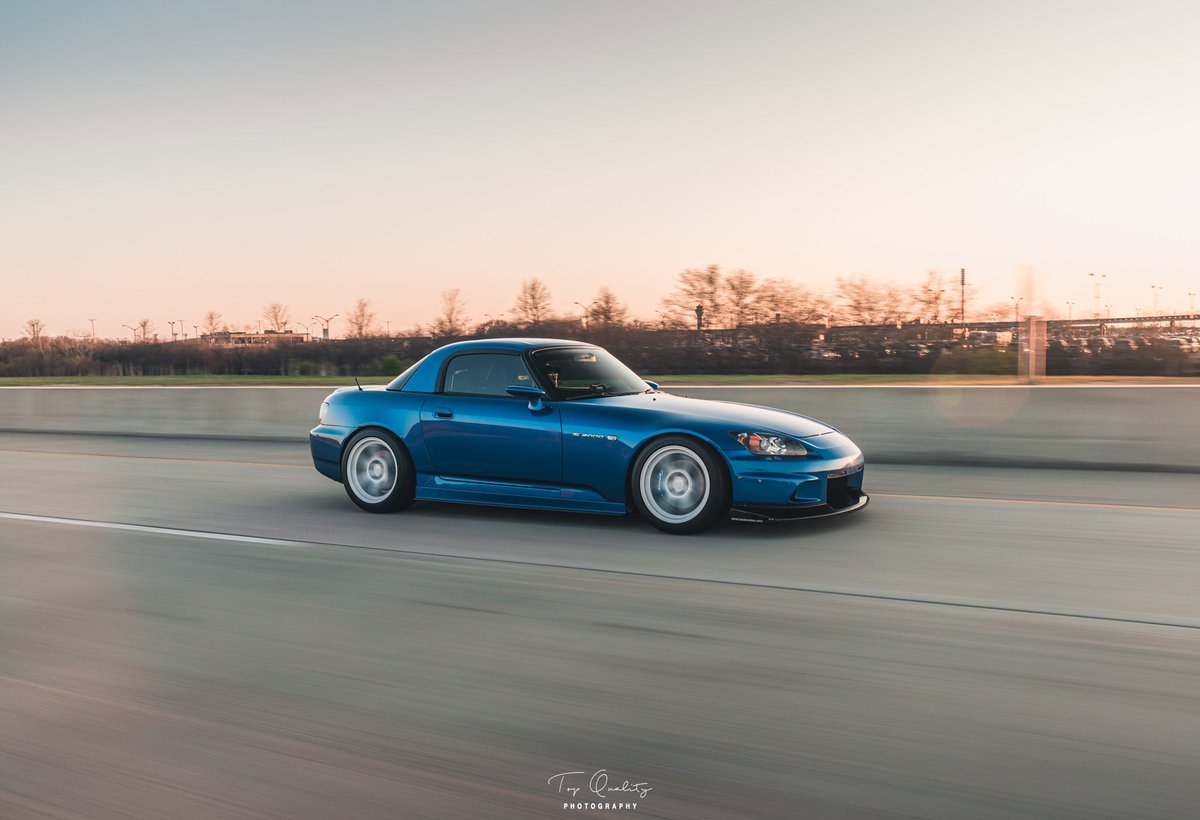 topqualityimage's tweet photo. Let’s blow this one up :)
#honda #s2000 #s2k #vtec #te37 #stance #static #topquality https://t.co/42uIcOmvcB