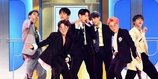 jjiminspromise's tweet photo. One year ago I saw Bts perform at the bbmas,and I immediately had to google who the one in the rose colored glasses was. All it took after that was 2 videos and I was in love with all 7💜
#oneyearwithbts https://t.co/3rcAP0Rdtu