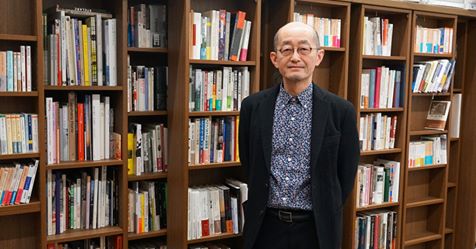 【生きるうえで不可欠なもの】
京大×ほとぜろ企画の第13回目のテーマは、「なぜ、人はアートに惹かれるの!?」。
昔と今で扱われ方も内容も、大きく変化してきたアート。でもそれでいて、どの時代でもアートが人を惹きつける理由とは？ 吉岡洋先生にうかがいました。
hotozero.com/feature/kyodai…
