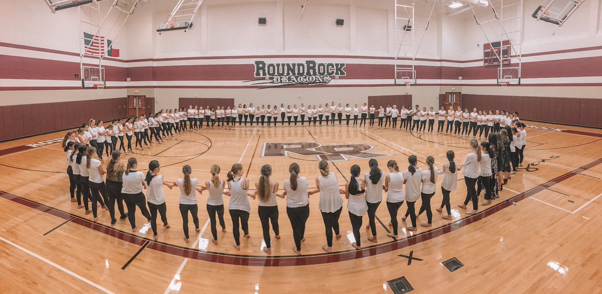 CRHS_Nobility's tweet photo. MERGE 2018 
In honor of merge week, we are throwing it back a few years!! Here’s our first merge! https://t.co/WYcaDb6Rir