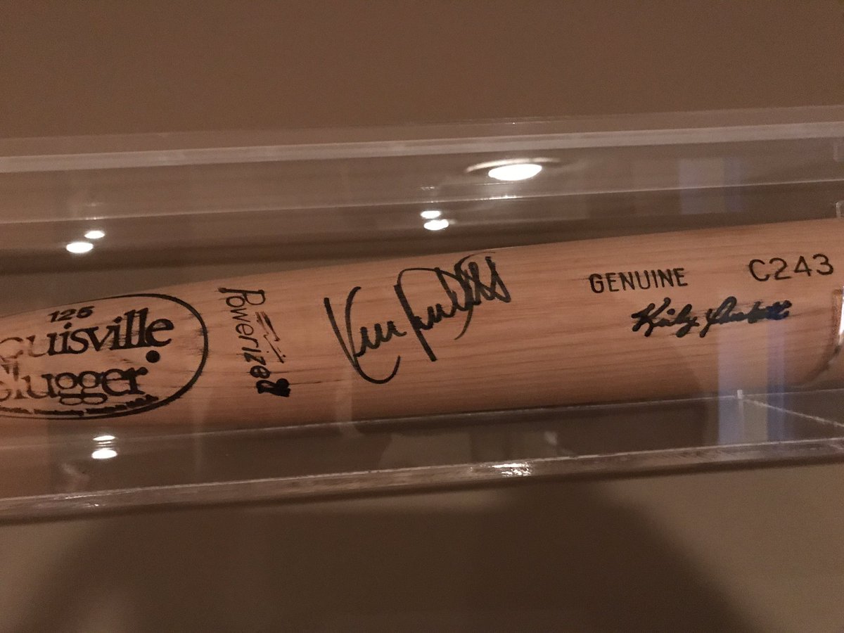 Paul_Hedin's tweet photo. @Twins A ball signed by Killebrew to my son before he was born, a bat signed by Puckett and a signed Carew Day print for my cousin Jack who worked for years with the #MNTwins in sales. #TwinsFinds https://t.co/eCdvCbIMHC