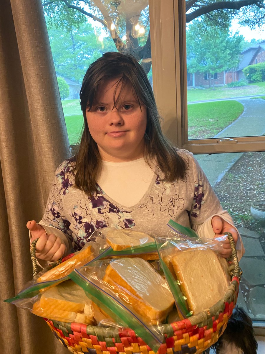 We are proud of Grace for serving the homeless in Dallas by making 96 PB sandwiches for #soupmobile! Grace is a young adult in theSTAR program.
SoupMobile is requesting individual servings of chips and cookies.
Check out their website for more details. soupmobile.org