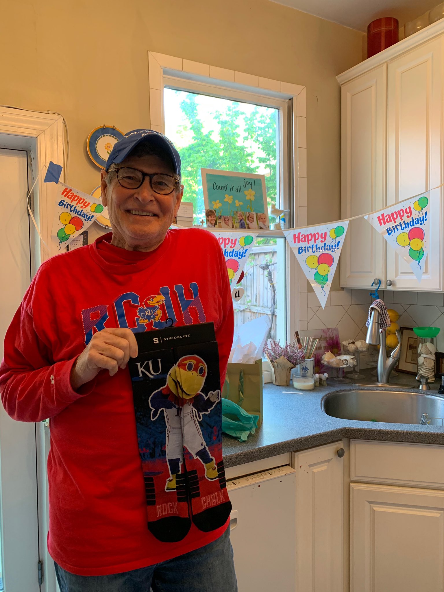 Happy birthday to Jayhawk legend, Jim Ryun. Rock Chalk! 