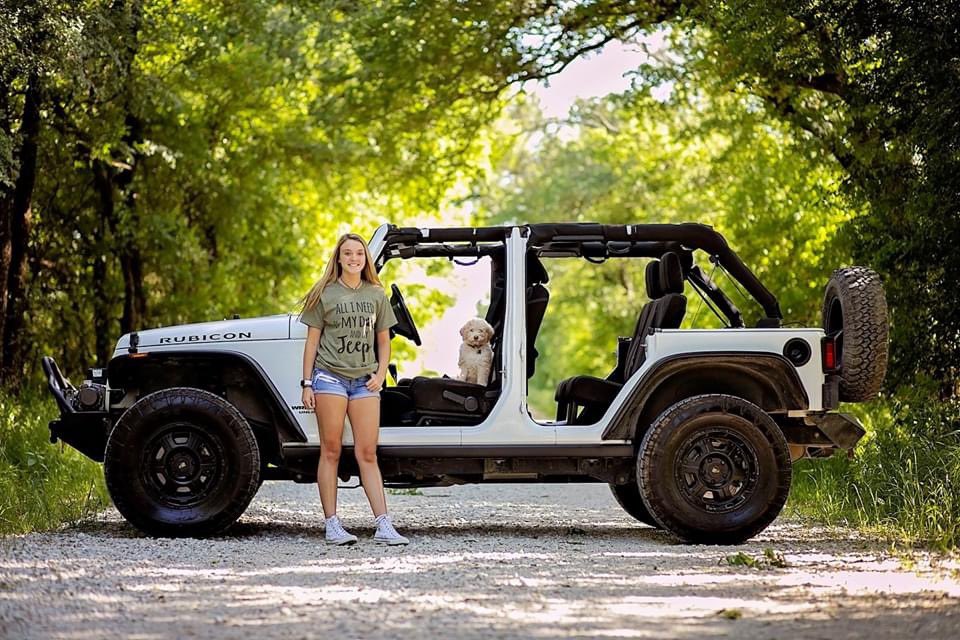 ryleealexanderr's tweet photo. @laurabradley01 captured some super cute pictures of me &amp; my new baby😍 https://t.co/GNek0iSznn