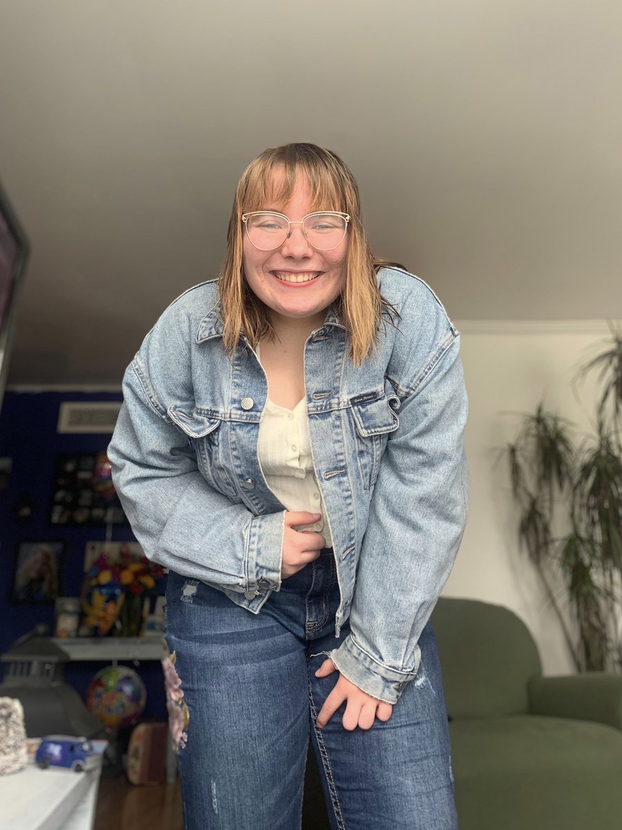 sxu_spectrum's tweet photo. Spectrum Alliance is sporting denim to take part in the international movement to celebrate Sexual Assault Awareness Month! 💙 Join us in standing against sexual assault &amp; if you ever need anyone to talk to, we’re always here!
👖👖👖
#SXUSpectrum #WeAreSXU #SAAM #DenimDay2020 https://t.co/6hSX7KqN8j