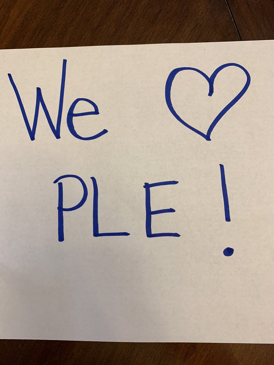 Today we showed our school spirit by wearing our PLE spirit shirts. We also drew flowers for our moms. ❤️🐊