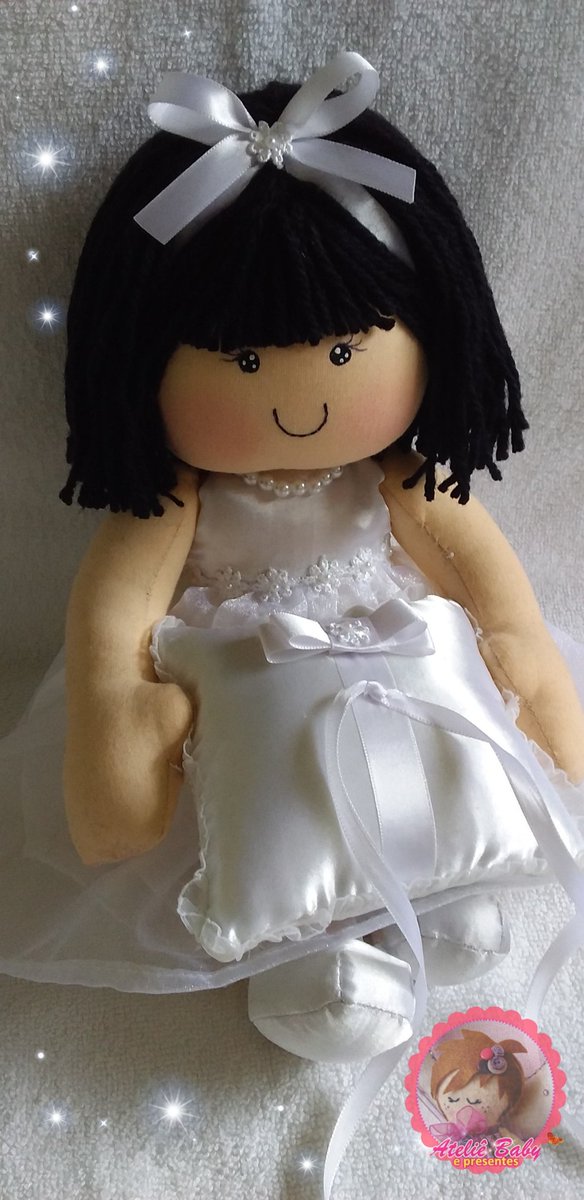 AtelieBaby's tweet photo. Boneca  Porta Alianças 😍
.
.
.
.
.
#bonecadepano #boneca #casamento #daminha
#maedemenina #meumundorosa #baby #princesa #artesanatos #bonecasartesanais #ateliebabyepresentes https://t.co/wgsPs0q7Rl