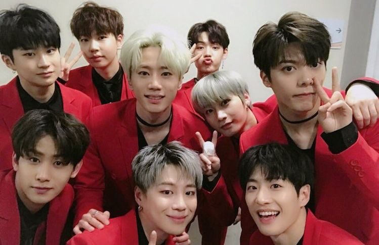 The unit stay. Unit корейская группа. UNB группа. Группа UNB собачками. Группа u-Kiss участники.