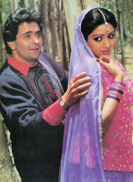 iam_Harsh01's tweet photo. Our hearts are heavy and broken! Another stalwart of Indian cinema #RishiKapoor Ji passes away at 67 after his long fight with Cancer. He is a true legend 😞😢 ( #premrog, #nasib, #Bobby,#hena,#Chandni #Sagar ) aur asi anginat movie love you forever sir😘 speechless 😟 ❣️ RIP 🤲 https://t.co/ItOVobnSGB