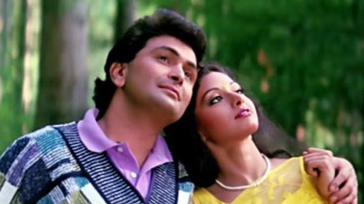 iam_Harsh01's tweet photo. Our hearts are heavy and broken! Another stalwart of Indian cinema #RishiKapoor Ji passes away at 67 after his long fight with Cancer. He is a true legend 😞😢 ( #premrog, #nasib, #Bobby,#hena,#Chandni #Sagar ) aur asi anginat movie love you forever sir😘 speechless 😟 ❣️ RIP 🤲 https://t.co/ItOVobnSGB