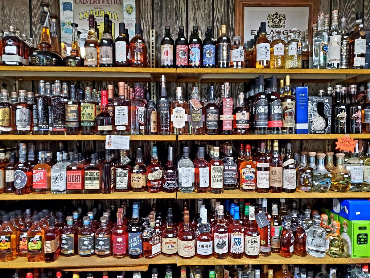 PatsLiquors's tweet photo. Bourbons, Tequila, and Scotch! Oh my! #patsliquors #porterindiana #chesterton #chestertonindiana #portercounty #duneland #beverlyshores #nwindiana #nwi https://t.co/Q0tYjOdqbB
