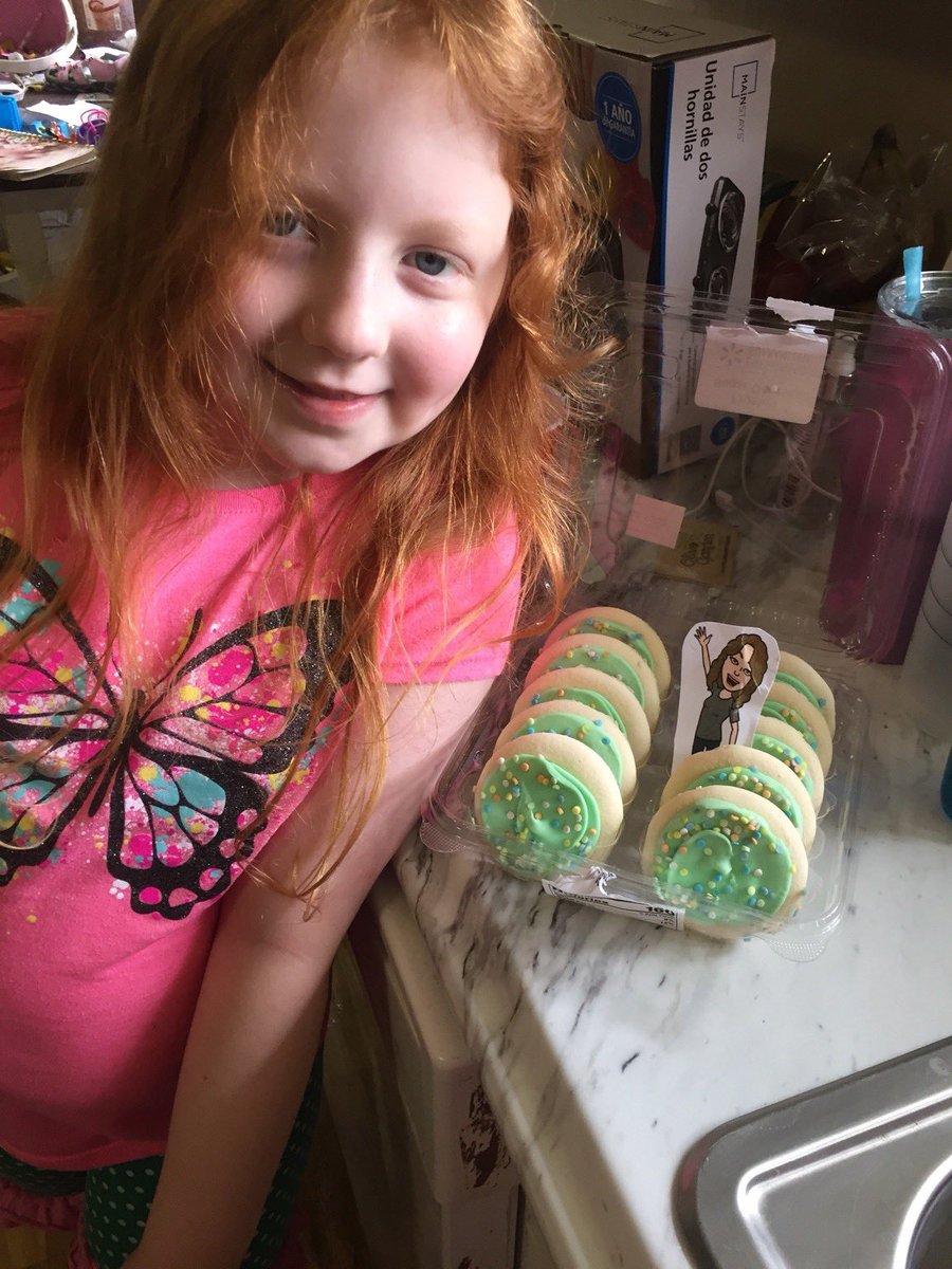 I got my first “Flat Mrs. Janik” picture today from this sweet girl!! #ilovecookies #lifeisbetteratthelakes #lifeisbetterinfirstgrade