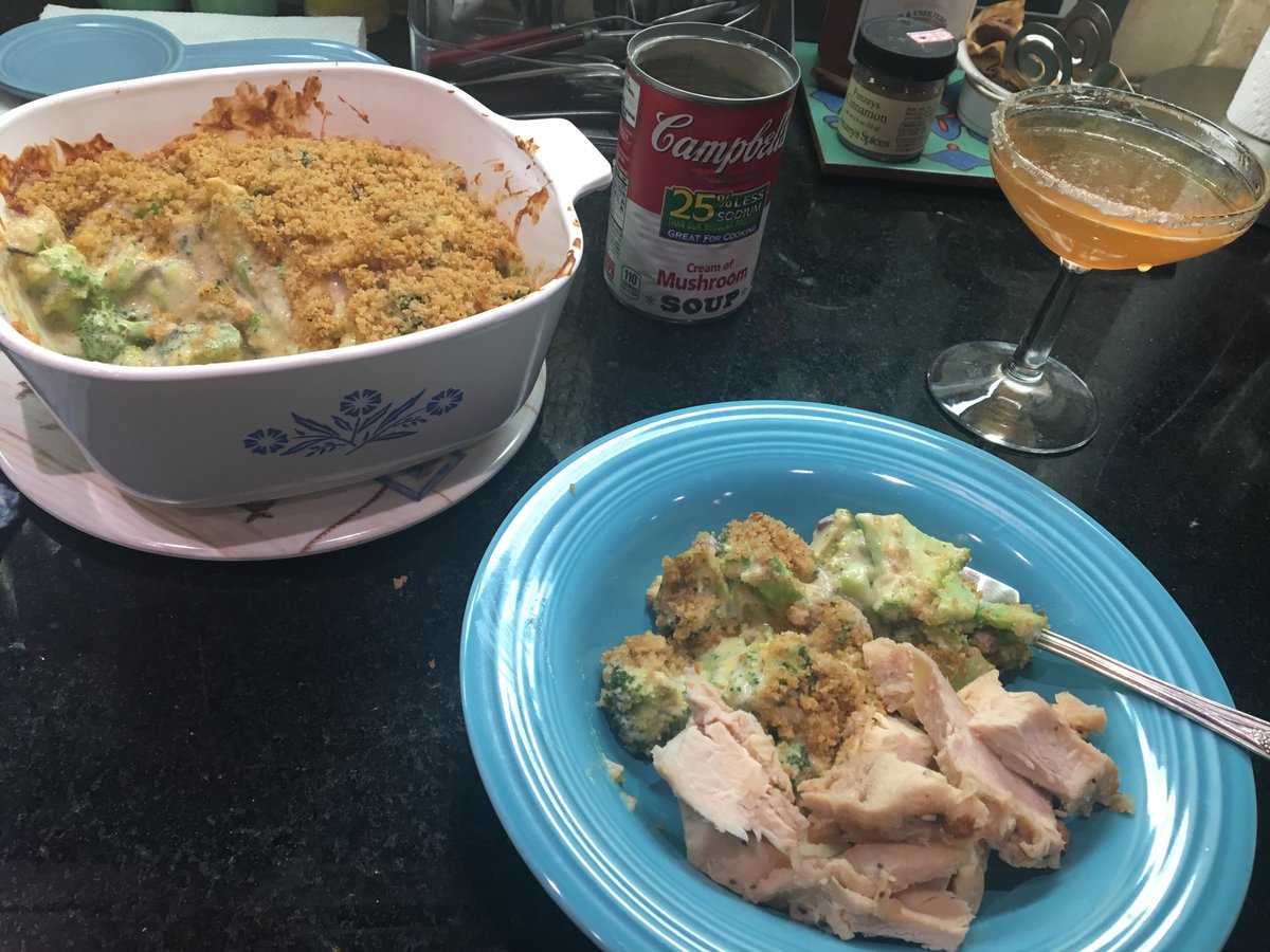 DizDog101's tweet photo. Top shelf side car + Campbell’s mushroom soup broccoli cheddar cheese casserole. Making the best of #StayTheFHome #deliciouslife https://t.co/QnHARO2eSa