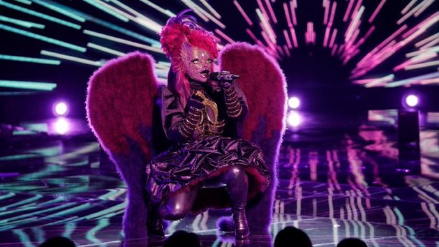 I_Am_Danielle13's tweet image. That was just FLAWLESS!!! #NightAngelMask #TheMaskedSinger
