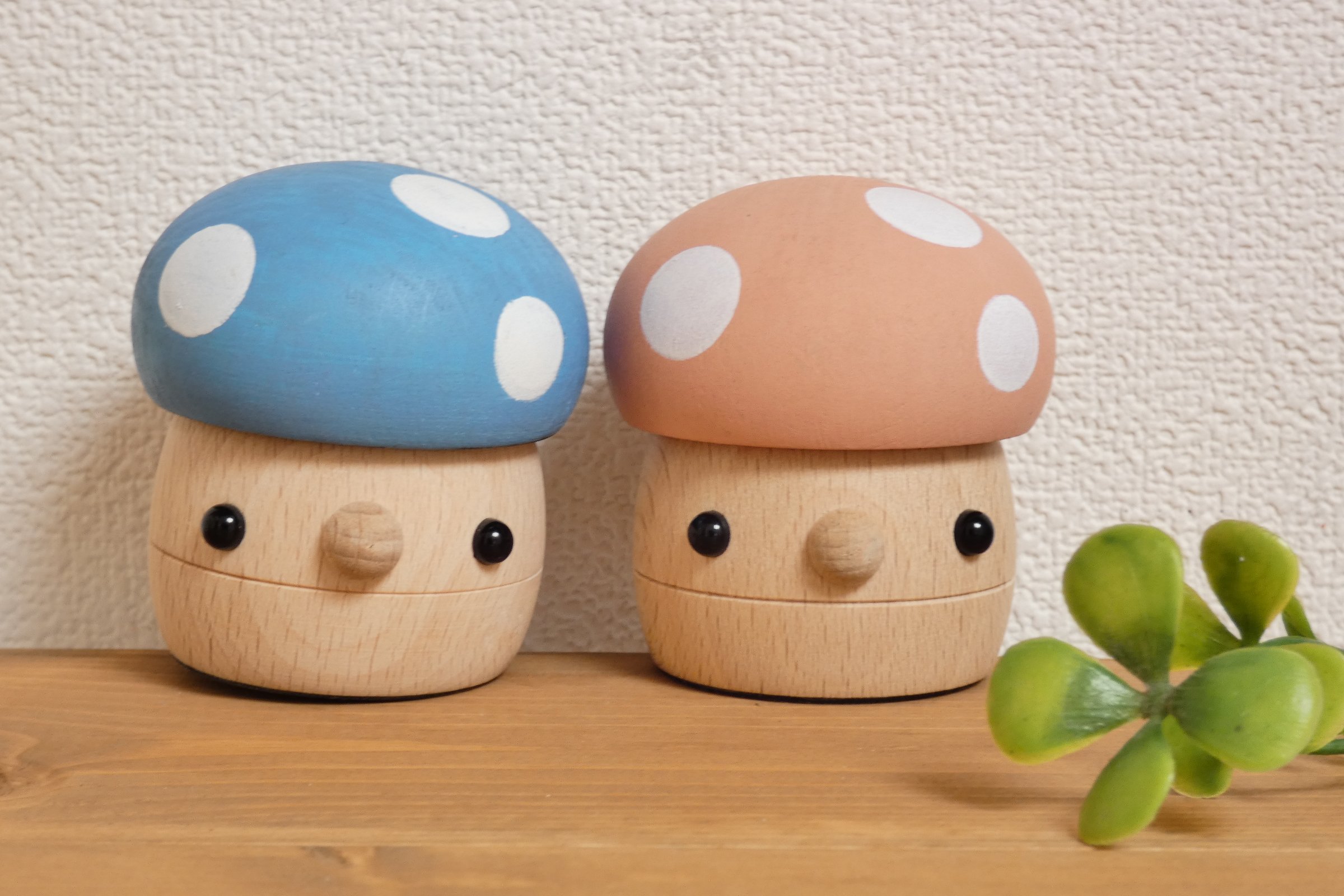 こまむぐ 発売中のどんぐり工作キット おうち時間で作ってみました パステル系の優しい色合いの可愛いどんぐりきのこが出来ました おうち時間にいかがですか こまむぐ 木のおもちゃ どんぐりきのこ 工作 おうち時間 Comomg Woodentoy