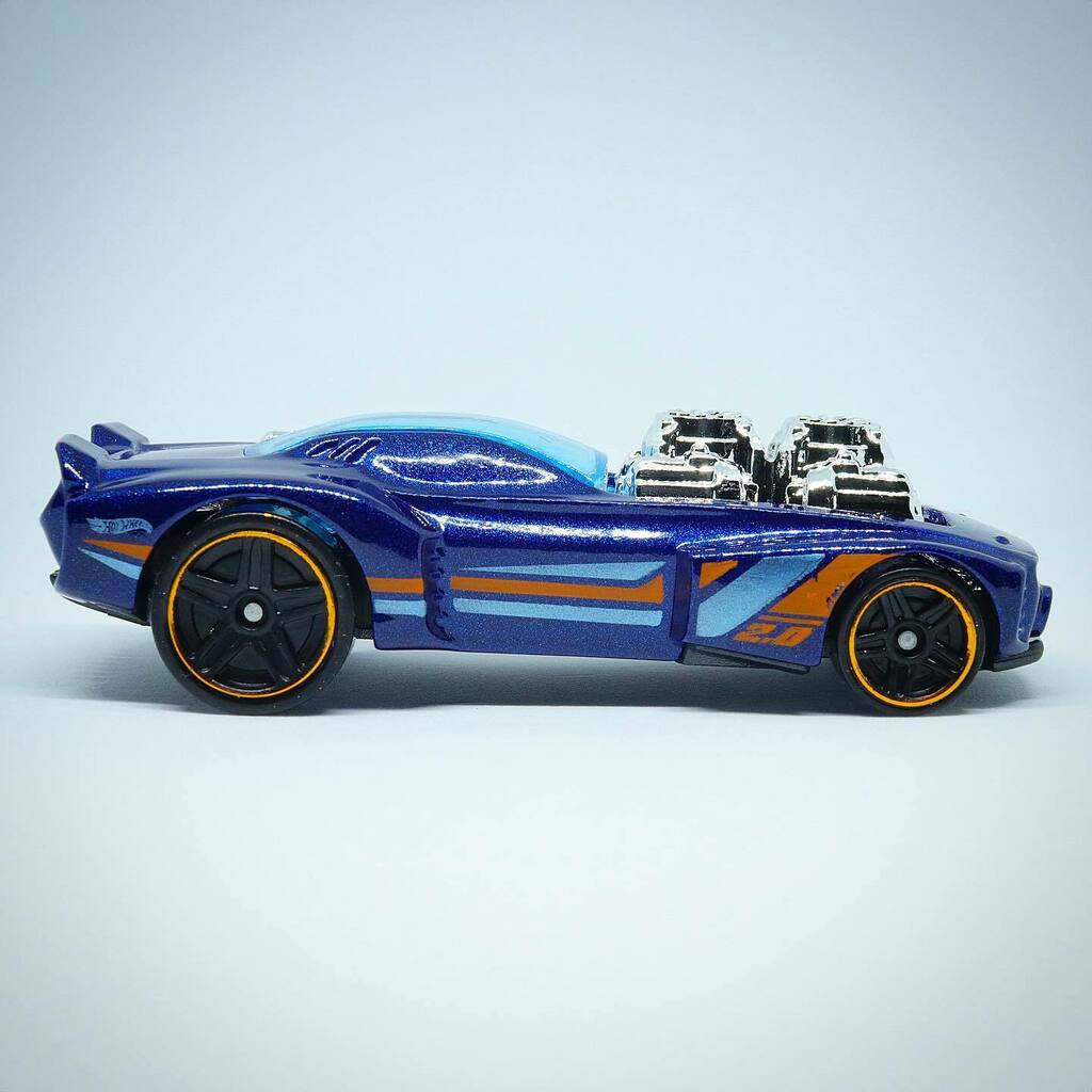 Carrinho Hot Wheels Rodger Dodger