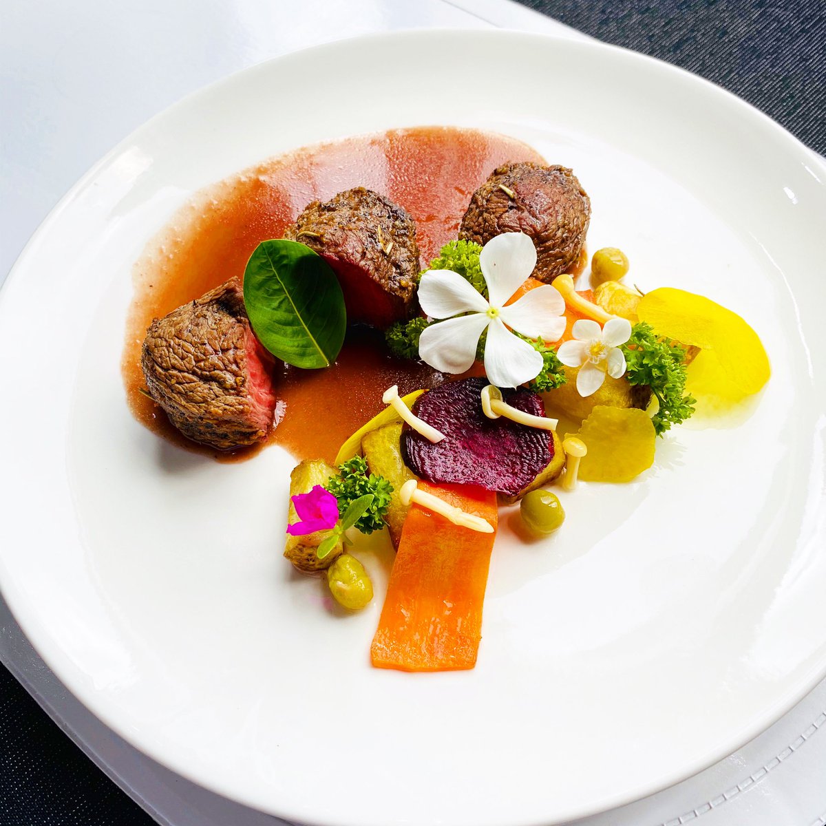 DabbaghSammy's tweet photo. Beef tenderloin with red wine sauce 🍷 
@ccamanila #ccachefsathome https://t.co/kL1gK7YmZ9