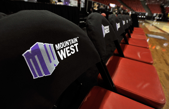 nm_fb_fanly's tweet photo. Coronavirus pandemic forces Mountain West Conference to go to a virtual Media Days #NM  https://t.co/AsXFZ7EiQy https://t.co/GbmrNiKVG9