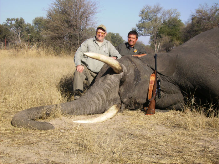 Unknown__2b's tweet photo. #Kill4Fun #Zimbabwe #Africa
I hope my wife thinks I'm sexy now. 
Because I still can't see my little pecker
#AnimalRights #Unkn0wn 
#BanTrophyHunting #BanKill4Fun
#StopTheHuntCunt https://t.co/TJ7f9slpa4