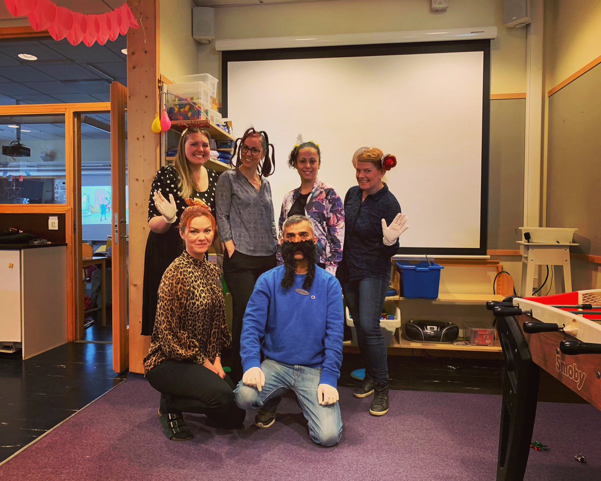 Vi avslutar veckan i #förskoleklassen med Crazy hair day😀 #sofielund