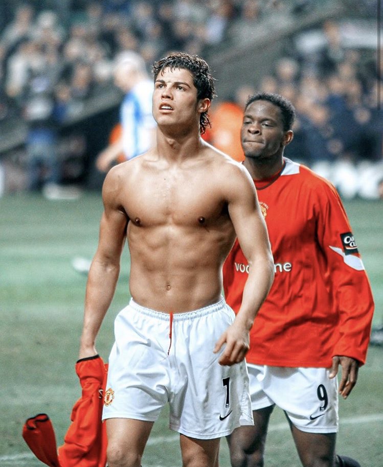 Cristiano Ronaldo Young - Young Cr Cristiano Ronaldo Universe Facebook