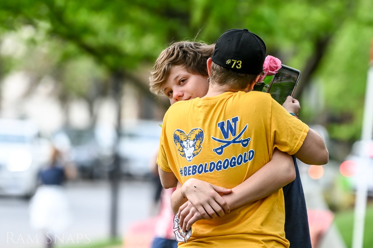 Ram_Snaps's tweet photo. Rams representing at the drive by parade celebrating Tucker Wittkopf's final radiation treatment. He rang the bell! 🎗 #RamPride #RoboStaff #TuckTanium https://t.co/0NqM70JlFI