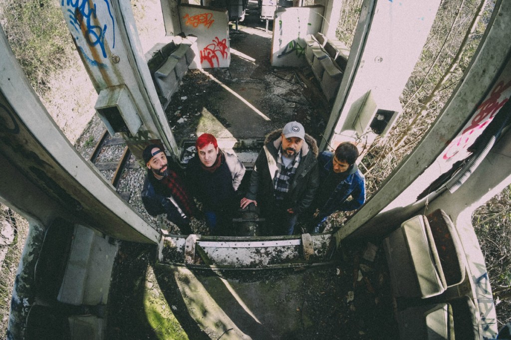 L'últimu aliendu, lo nuevo de Misiva <a href="/misivapunkrock/">MISIVA</a> y Titi Muñoz <a href="/Titi_posession/">Titi Muñoz</a> vertigu.com/2020/04/lultim…