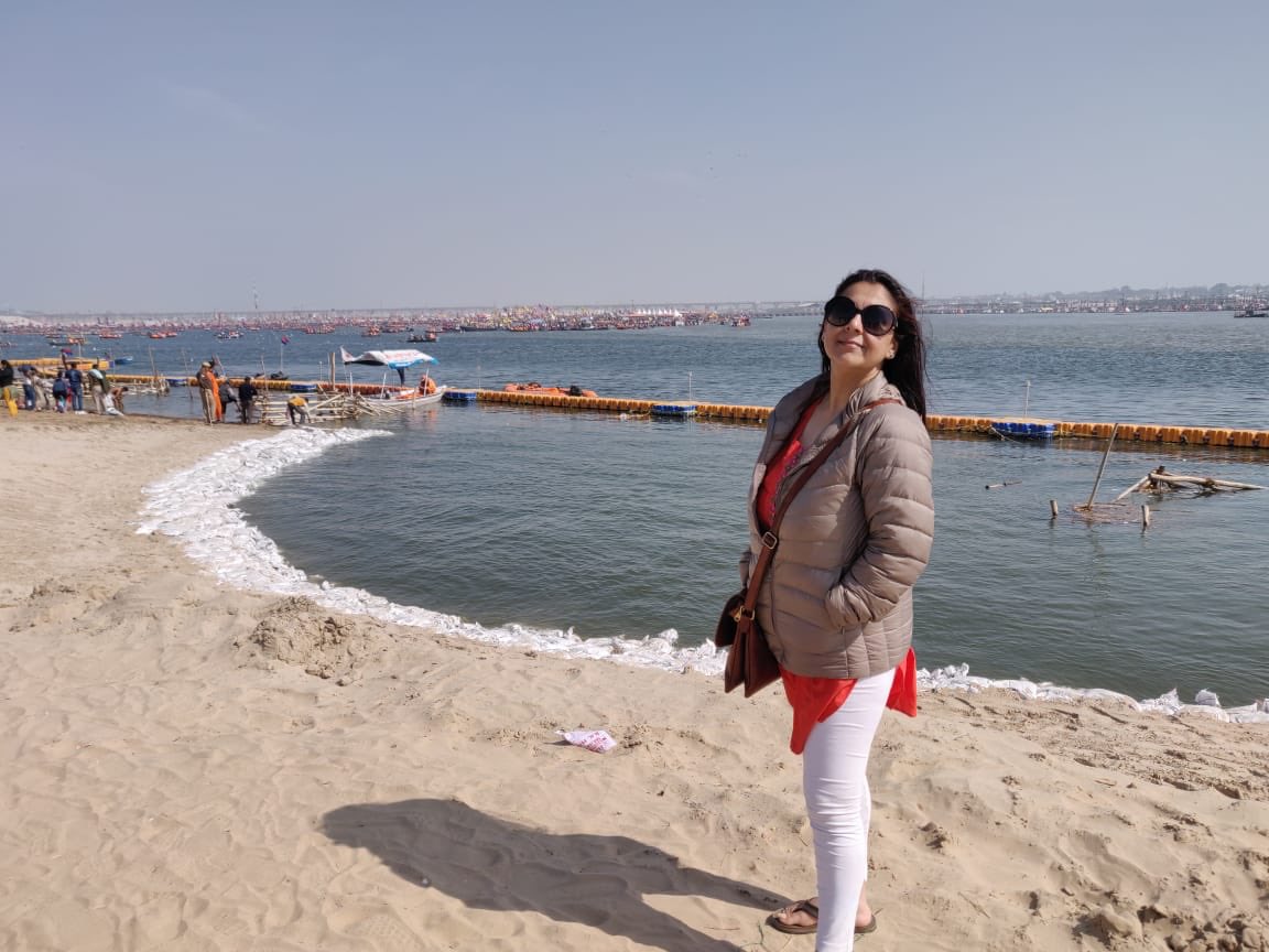 @Itishree001 @rightwingchora @sharvanishiv_ @Krishna_Priiya @Nidhi283 @GSVKapoor @satyendrapp623 @follow2deep2 Ganga kinare .. #Ganga #mahakumbh