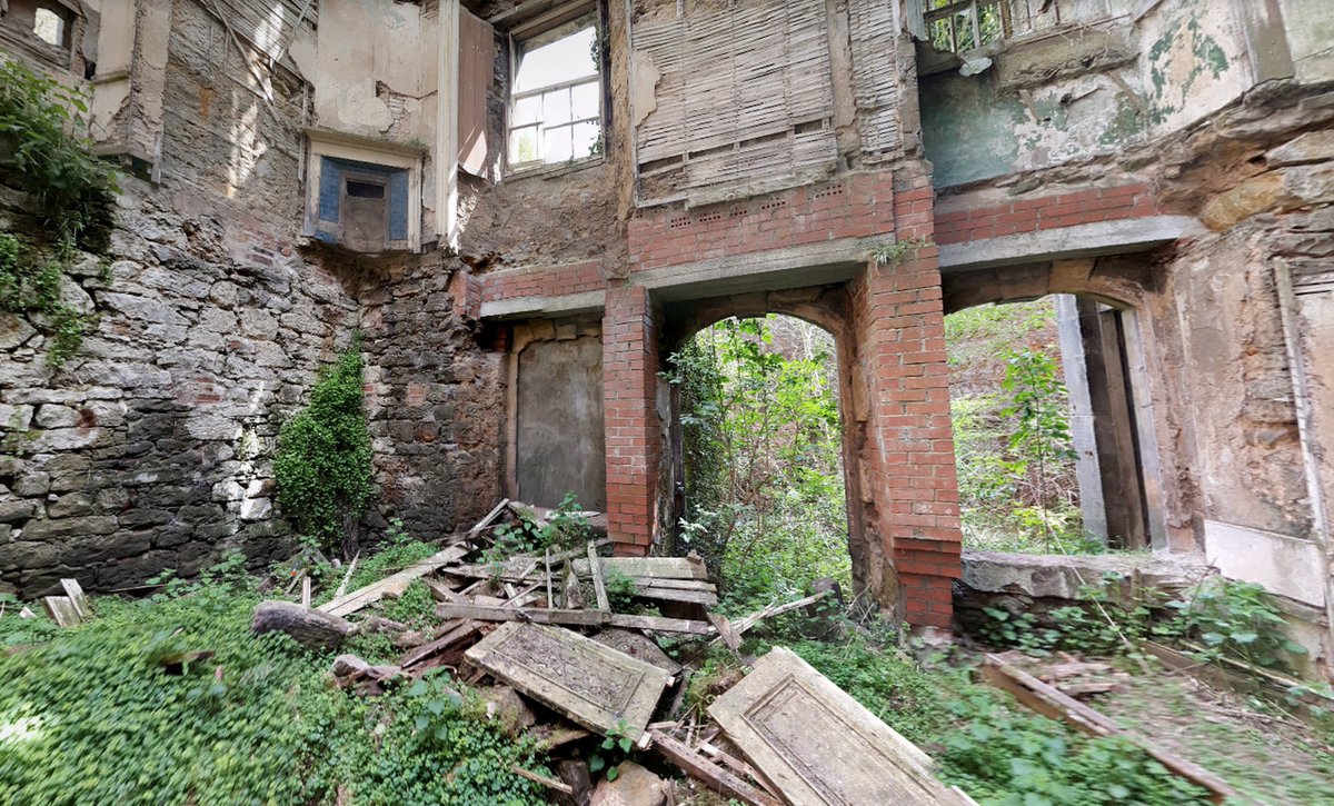 26/ Mavisbank House. An early 18th century house and the first of its type in Scotland. Easily one of Scotland’s most important buildings. Neglect in 20th century and fire in 1973 has left this house a ruin. Many attempts to restore it have failed.