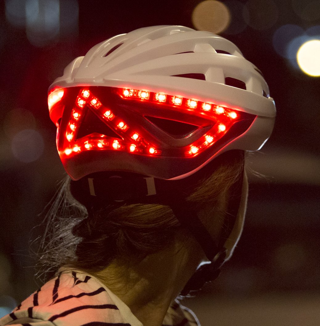 ✅ Bravo <a href="/Elisabeth_Borne/">Élisabeth BORNE</a> et <a href="/gouvernementFR/">Gouvernement</a>  de donner un tel élan au #Velo ! 
✅ Pour #RoulerEnSécurité à 🚲 quoi de mieux qu'un #CasqueVéloLumineux <a href="/BemojooS/">Be Mojoo</a> avec clignotants  ⬅️➡️  et feu stop🚦
#BeSafeBeMojoo
