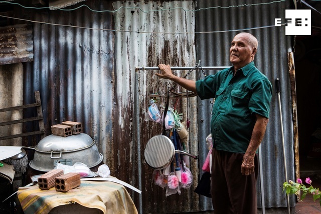 CRÓNICA | Cuando se cumplen 45 años del fin de la Guerra de Vietnam, los perdedores heridos en la contienda, llegan al último tramo de sus vidas sin derecho a una pensión de invalidez y obligados a trabajar para subsistir. #VietnamWar

Por <a href="/esanjuanh/">Eric San Juan</a>
efe.com/efe/espana/des…