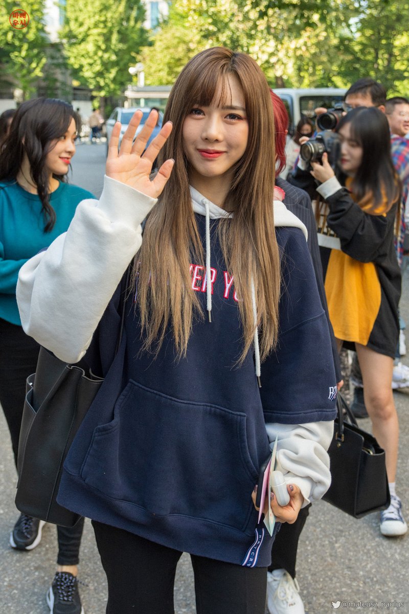 mateusz_paulus's tweet photo. 뮤직뱅크 191011

[HQ x3]
#유현 #드림캐쳐 #Yoohyeon #Dreamcatcher @hf_dreamcatcher https://t.co/lewKTwFH79