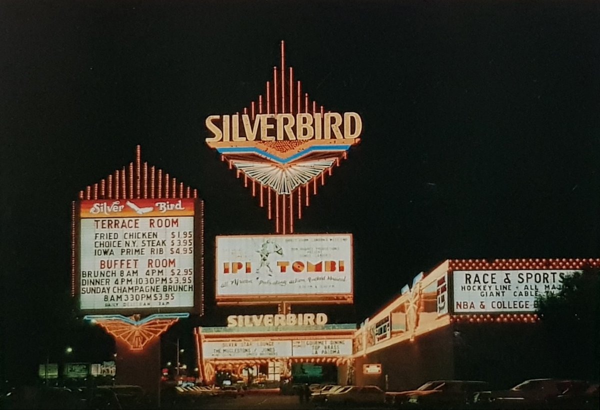 vegaschipsuk's tweet photo. Vintage Vegas: Silver Bird 1980. The casino operated between 1976-1982 and was on the site of where The Drew is proposed to open. Click to see some vintage chips. 

#SilverBird #LasVegas #TheStrip #VintageVegas #OldSchoolVegas #VegasMemories #CasinoChip #RareChip #Vegas #TheDrew https://t.co/L7cBl67CyF