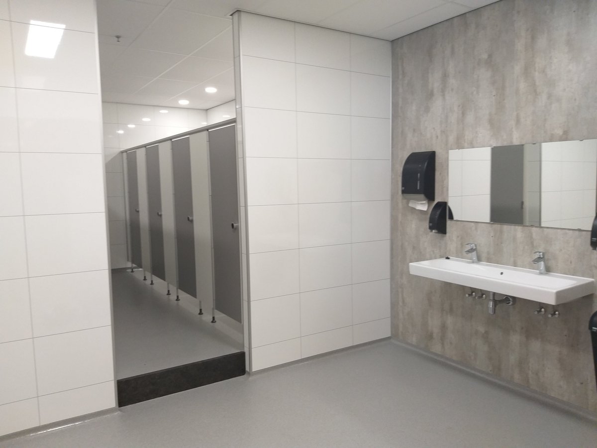 Bij SABIC is de compleet gerenoveerde en gemoderniseerde doucheruimte Lexicon feestelijk geopend. Duurzaam ondernemen is óók goed voor je werknemers zorgen.
#sabic #bouw #feestelijk #renoveren